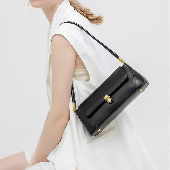 Vintage Small Black Shoulder Bag for Women Zipper Closure and Classic Design - Picture 4 of 7